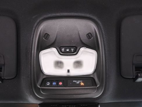 Used 2023 Chevrolet Colorado Trail Boss w/ LPO, Dark Essentials Package AWD/4WD image 17