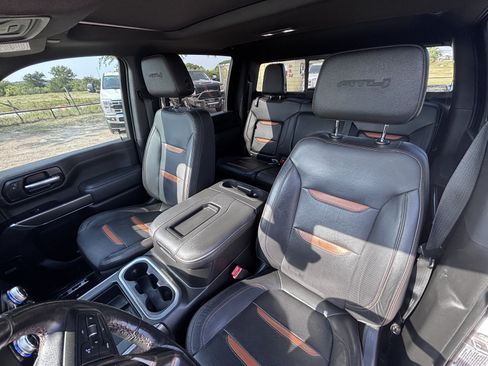 Used 2022 GMC Sierra 2500 AT4 w/ AT4 Premium Plus Package AWD/4WD image 13
