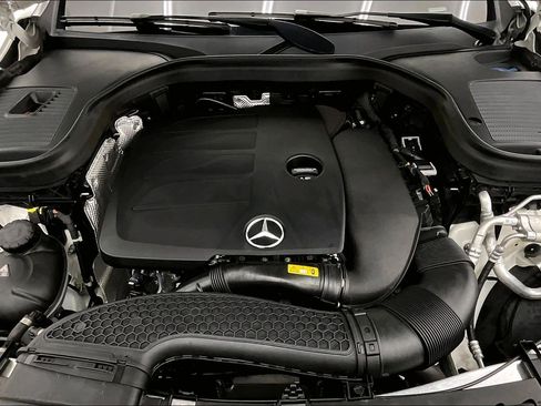 Used 2021 Mercedes-Benz GLC 300 image 9