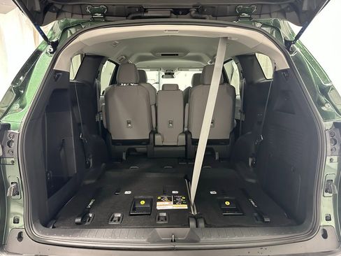 Used 2025 Toyota Sienna LE image 53