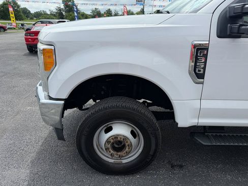 Used 2017 Ford F350 XL w/ Power Equipment Group AWD/4WD image 12