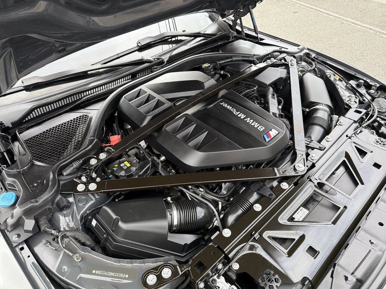 Used 2021 BMW M4 Competition w/ M Carbon Exterior Package RWD image 22