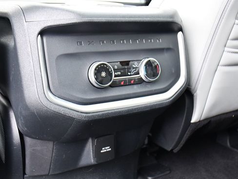 Used 2025 Ford Expedition Platinum AWD/4WD image 23