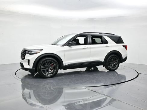 Used 2025 Ford Explorer ST w/ Sun And Sound Package AWD/4WD image 5