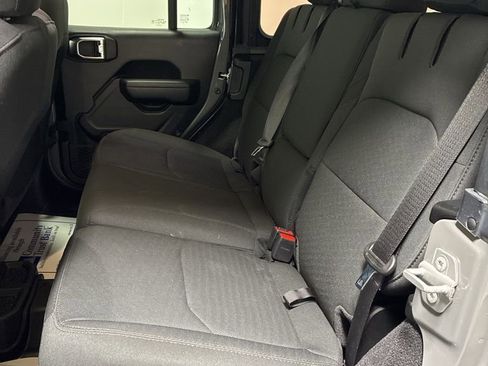 Used 2023 Jeep Wrangler Unlimited image 20