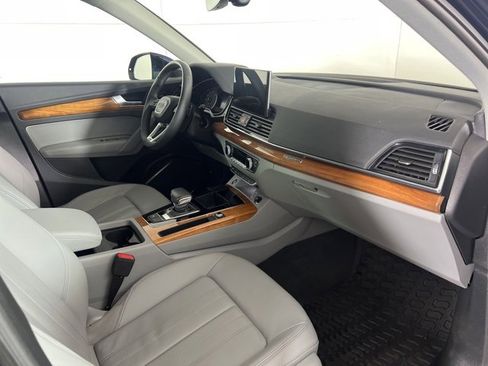 Certified 2023 Audi Q5 2.0T Premium w/ Convenience Package image 12