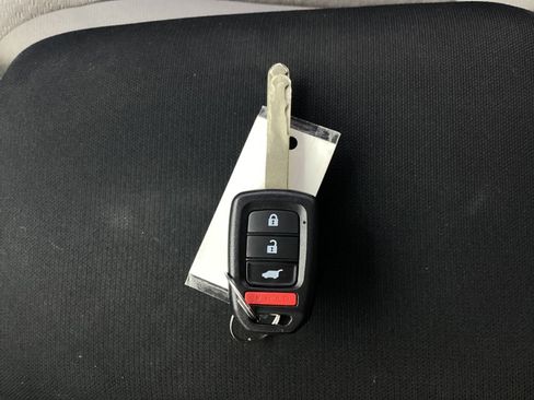 Used 2016 Honda CR-V LX image 40