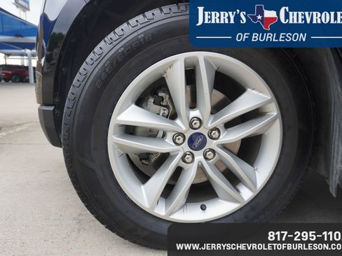 Used 2017 Ford Edge SEL FWD image 12