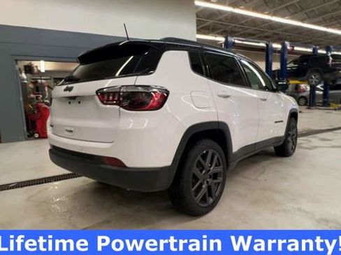 New 2026 Jeep Compass Limited image 8