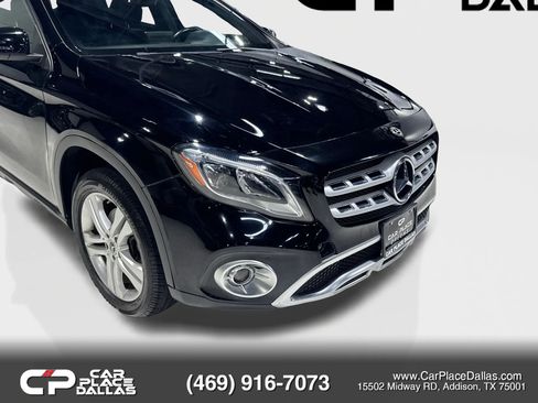 Used 2020 Mercedes-Benz GLA 250 4MATIC w/ Premium Package image 5
