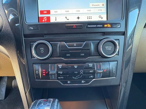 Used 2017 Ford Explorer XLT w/ Equipment Group 202A image 20