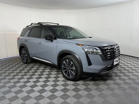 Used 2026 Nissan Pathfinder Platinum w/ Cargo Package AWD/4WD image 7