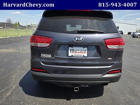 Used 2017 Kia Sorento AWD w/ LX Convenience Package image 5