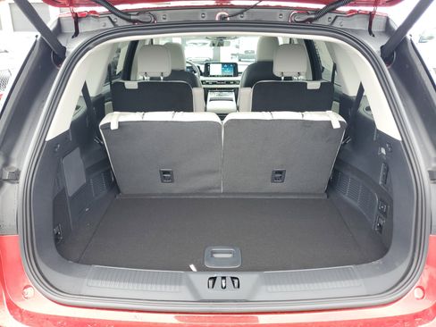 New 2026 Lincoln Aviator AWD image 28