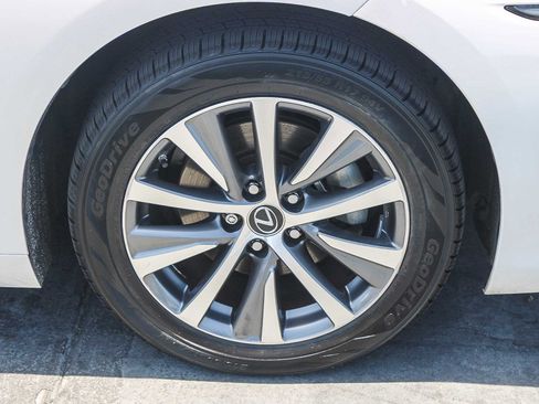Used 2021 Lexus ES 350 w/ Accessory Package FWD image 11