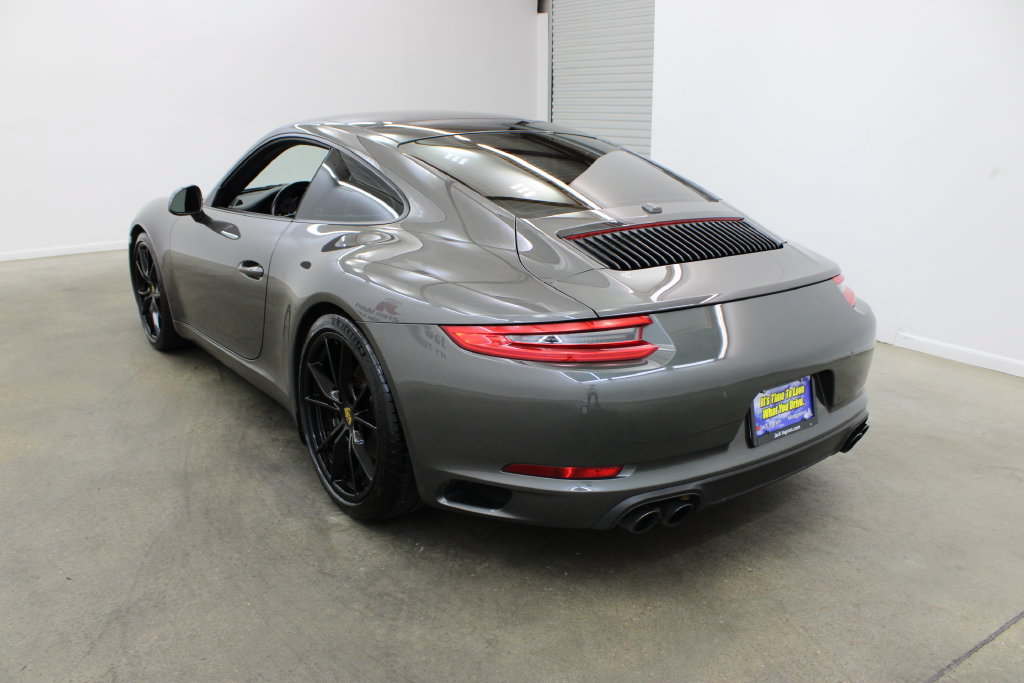 Used 2018 Porsche 911 Carrera S RWD image 3