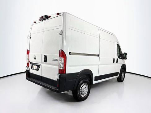 Used 2024 RAM ProMaster 2500 w/ Convenience Group FWD image 10