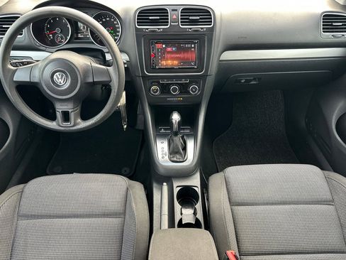 Used 2012 Volkswagen Golf 4-Door image 10