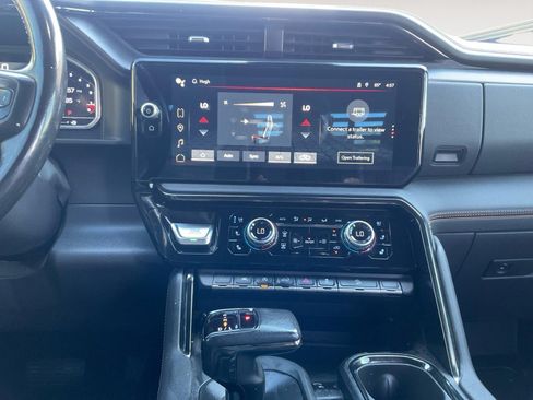 Used 2022 GMC Sierra 1500 AT4 AWD/4WD image 11