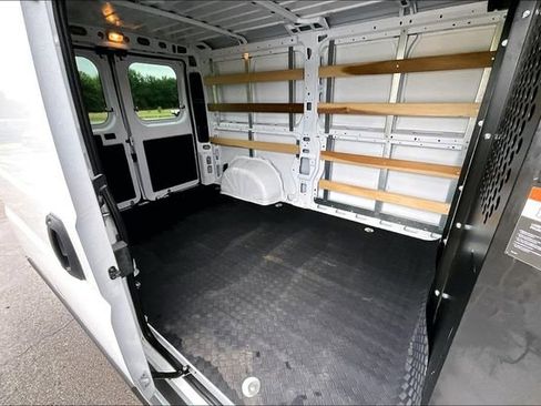 Used 2025 RAM ProMaster 2500 w/ U-Haul Equipment Group FWD image 23