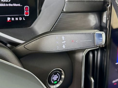Certified 2025 GMC Acadia Elevation FWD image 15