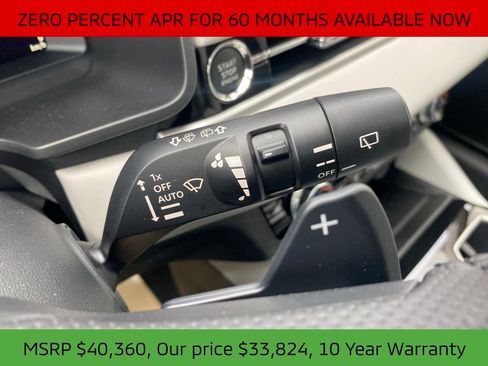 New 2025 Mitsubishi Outlander SE image 43