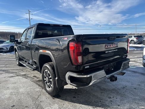 Used 2021 GMC Sierra 2500 SLE w/ SLE Value Package; image 5