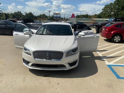Used 2017 Lincoln MKZ Reserve w/ Technology Package image 2
