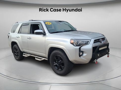 Used 2022 Toyota 4Runner SR5 image 9