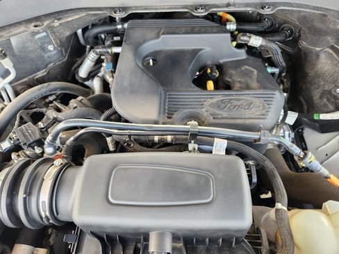 Used 2020 Ford Explorer XLT w/ Equipment Group 202A RWD image 31