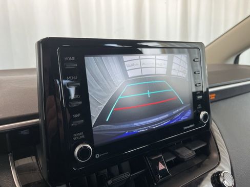 Used 2022 Toyota Corolla LE image 14