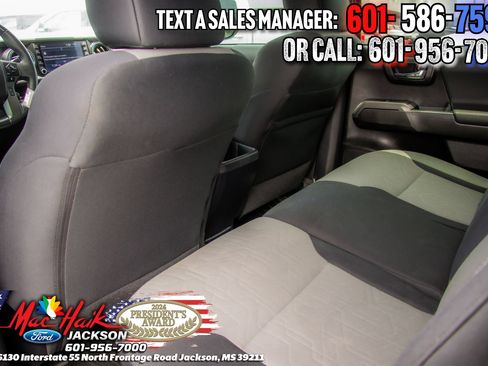 Used 2021 Toyota Tacoma TRD Off-Road w/ Technology Package AWD/4WD image 10