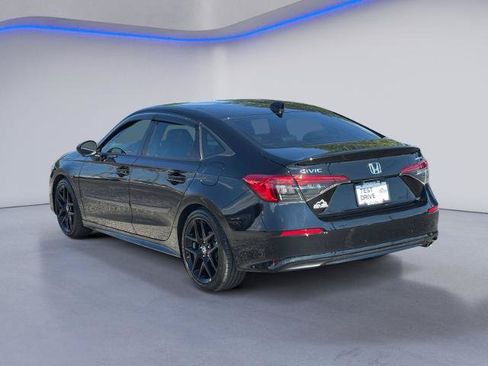 Used 2023 Honda Civic Sport image 3