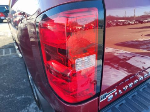 Used 2018 Chevrolet Silverado 1500 LT w/ All Star Edition image 5