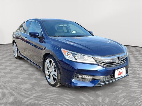 Used 2017 Honda Accord Sport image 3