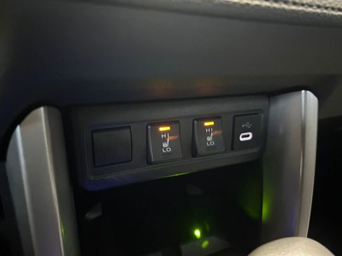 Used 2024 Toyota Corolla Cross XLE w/ Convenience Package image 36