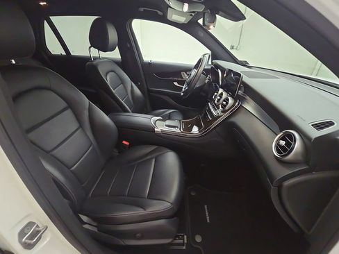 Used 2020 Mercedes-Benz GLC 300 4MATIC image 28
