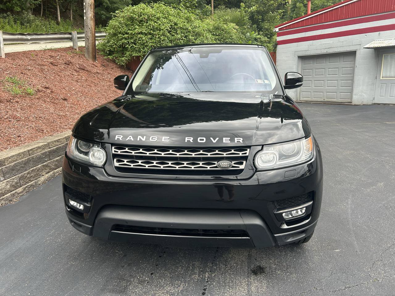 Used 2016 Land Rover Range Rover Sport SE AWD/4WD image 8