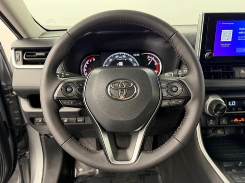 Used 2025 Toyota RAV4 XLE w/ Convenience Package FWD image 27
