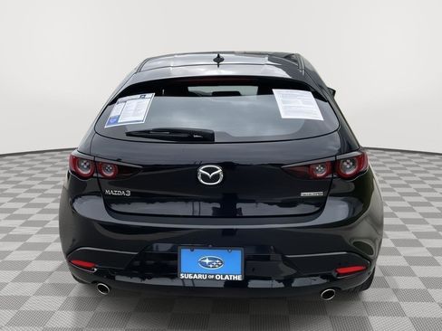 Used 2019 MAZDA MAZDA3 Hatchback w/ Preferred Package FWD image 12
