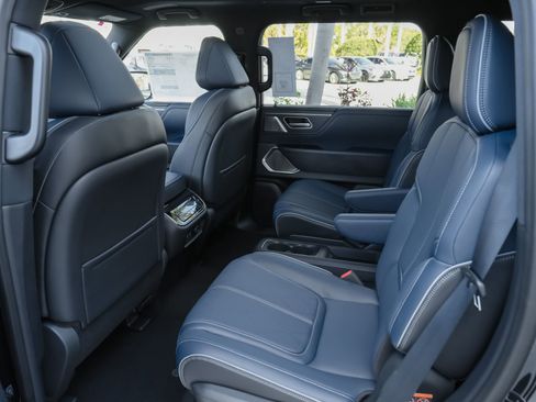 New 2026 INFINITI QX80 4WD w/ Sport Exterior Package image 28