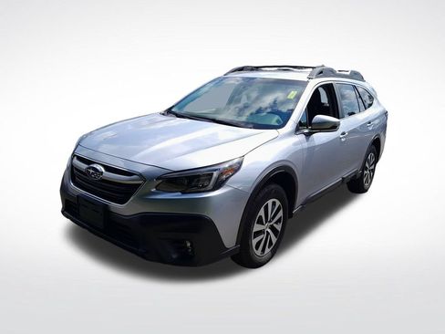 Used 2022 Subaru Outback Premium AWD/4WD image 3