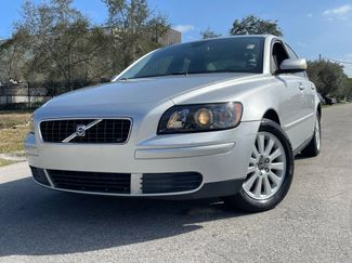 Used 2005 Volvo S40 2.4i video 2