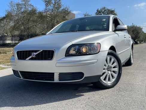 Used 2005 Volvo S40 2.4i image 2
