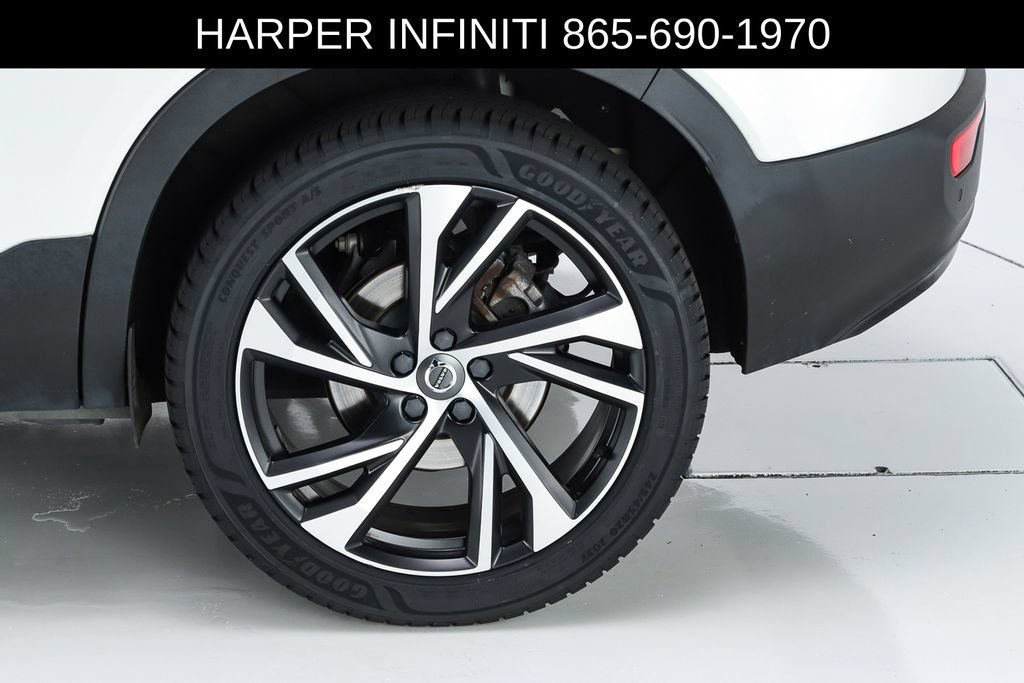 Used 2021 Volvo XC40 T5 R-Design AWD/4WD image 7