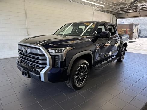 Used 2024 Toyota Tundra Limited AWD/4WD image 4