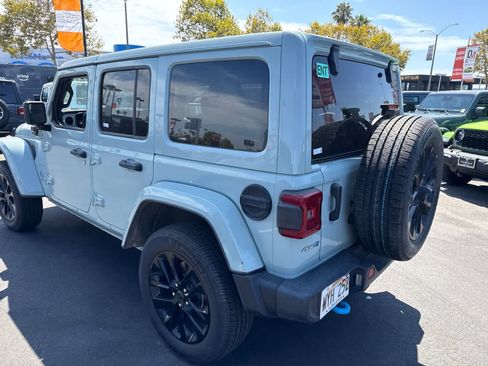 Used 2024 Jeep Wrangler Unlimited Sahara AWD/4WD image 21