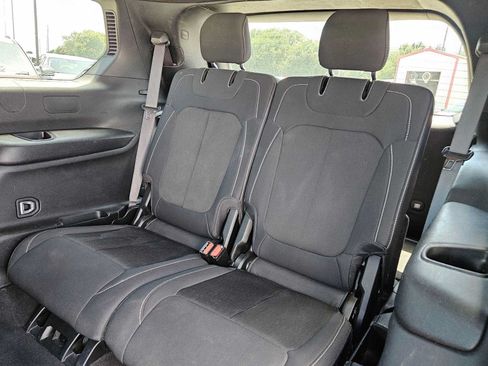 Used 2024 Jeep Grand Cherokee L Laredo RWD image 19