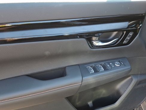 Used 2026 Honda CR-V Sport Touring image 12