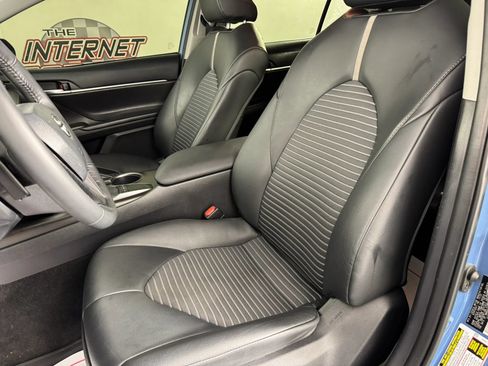 Used 2023 Toyota Camry SE FWD image 29